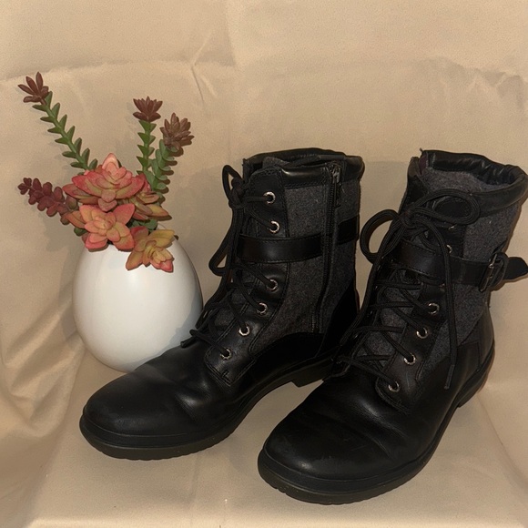 Women's UGG W Kesey Black & Grey Lace-Up Boots - Picture 1 of 10
